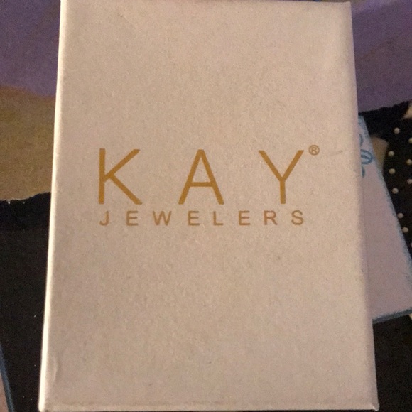 Necklace. - Picture 2 of 2